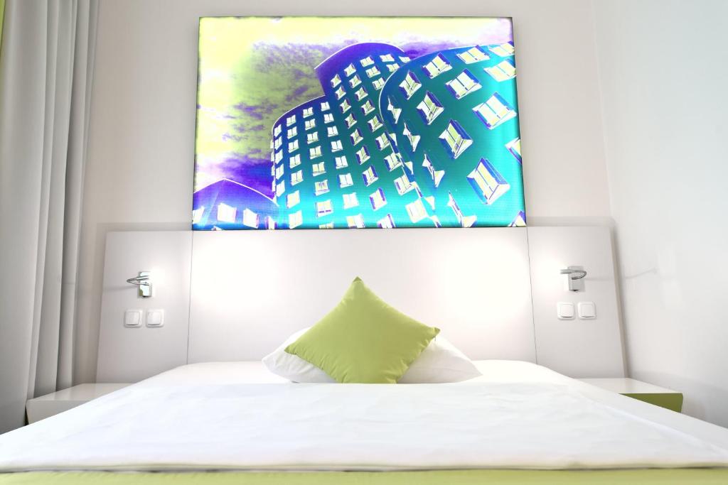 Wyndham Garden Duesseldorf City Centre Koenigsallee - Resim 44