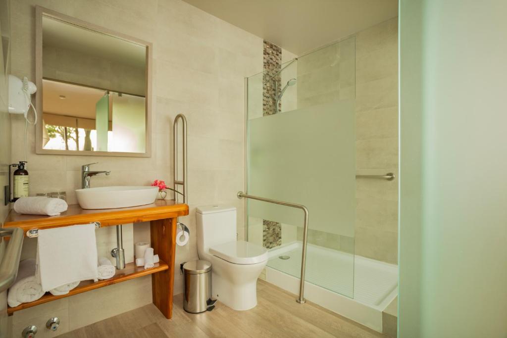 Koupelna v ubytování Hotel Ohana Rapa Nui