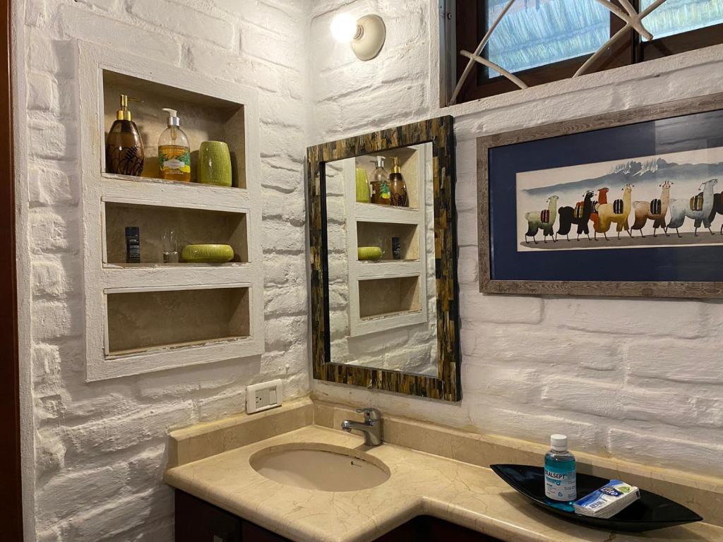 Romantic Getaway w/Pool in Punta Carnero - Housity