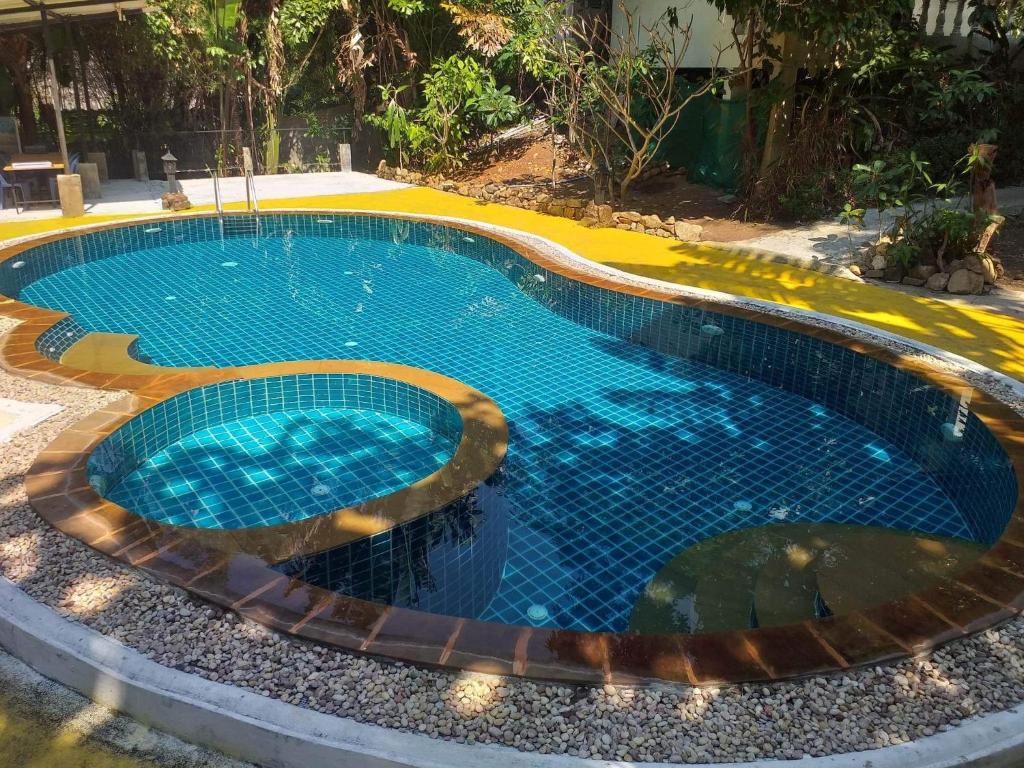 Bazén v ubytování Kamrai Resort nebo v jeho okolí
