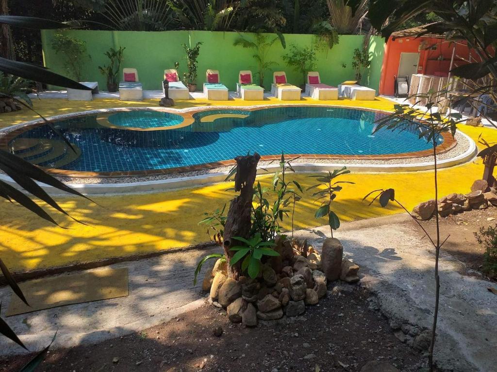 Bazén v ubytování Kamrai Resort nebo v jeho okolí
