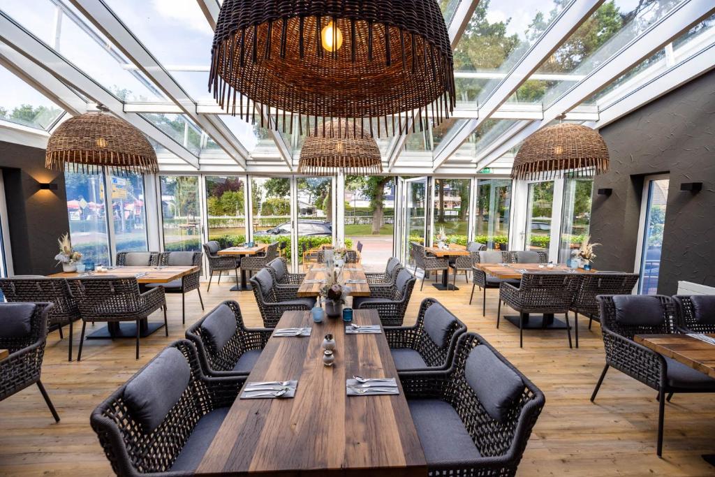 Restaurace v ubytování The Oceans