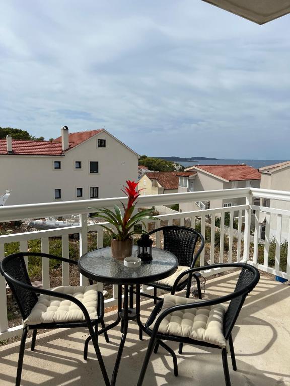 Balkón alebo terasa v ubytovaní Apartmani Bakovic