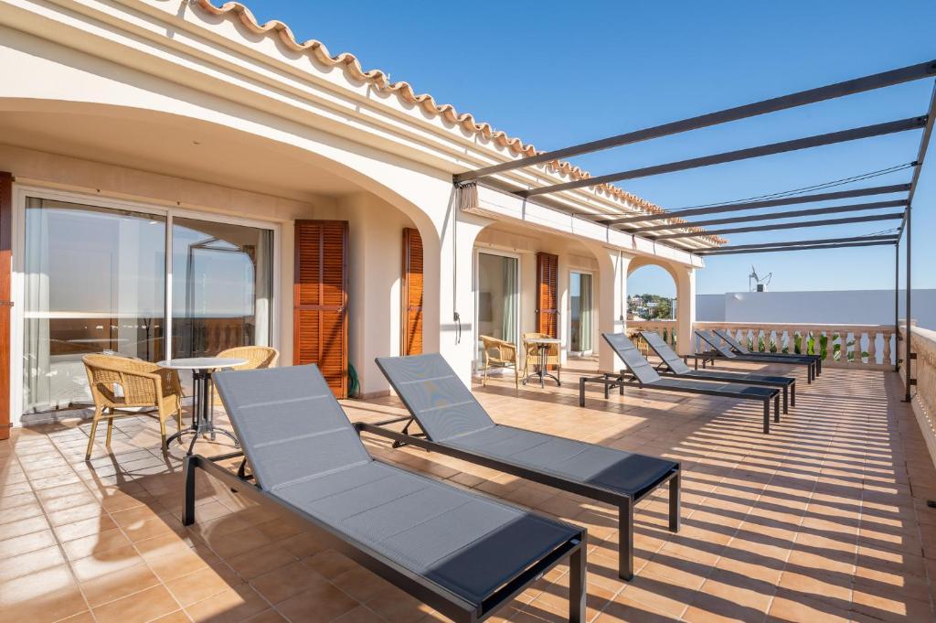 Balkón nebo terasa v ubytování Villa Bendinat 10 - by Priority Villas