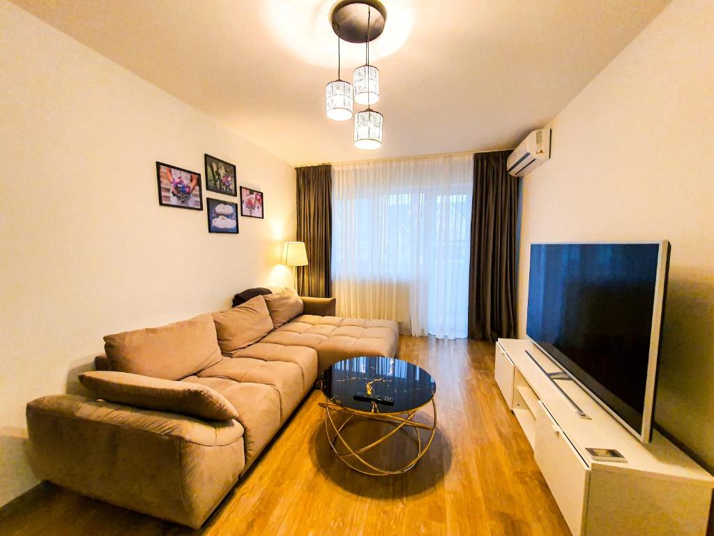 Seating area sa Luxurious Retreat 1BR Apartment with Netflix, Private Parking and self check in