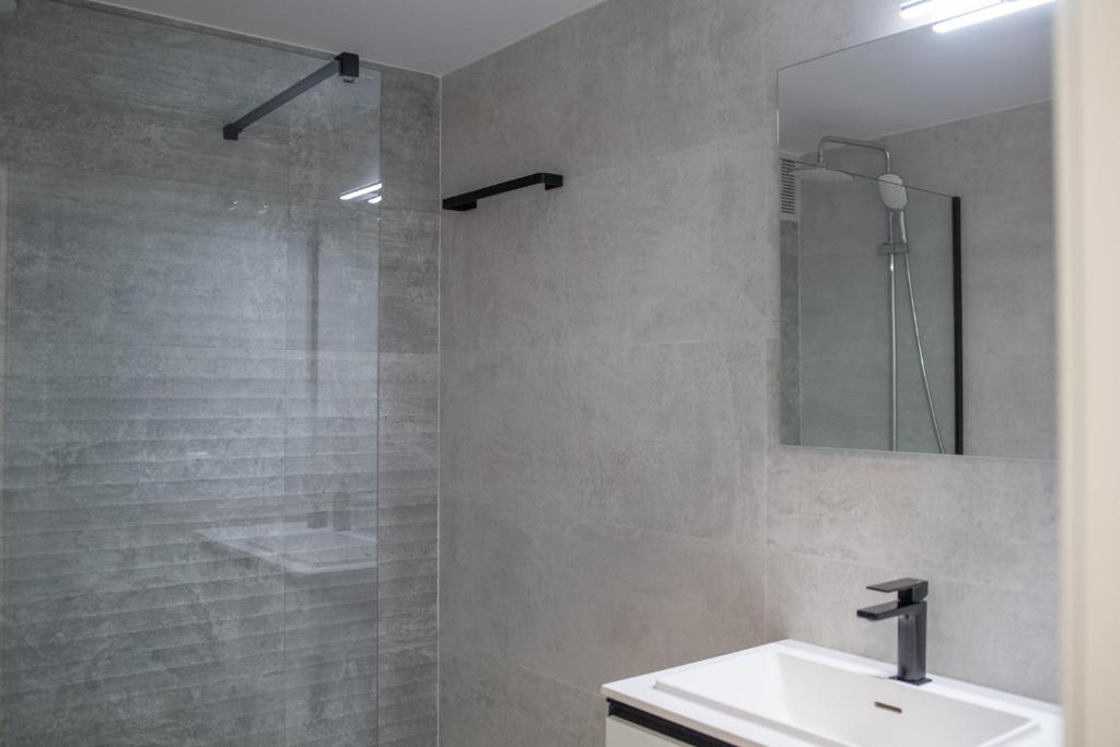Zdjęcie z galerii obiektu Precioso y Soleado apartamento en Vera frente a la playa con piscina w mieście Vera