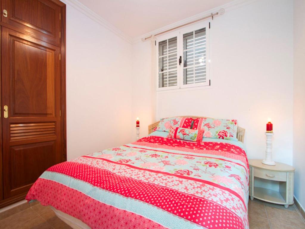 Kép Lovely Lanzarote Villa 4 Bedroom Villa Joanne Bbq Private Pool Puerto Del Carmen szállásáról Puerto del Carmenben a galériában