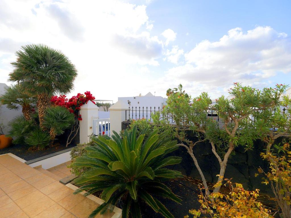 Kép Lovely Lanzarote Villa 4 Bedroom Villa Joanne Bbq Private Pool Puerto Del Carmen szállásáról Puerto del Carmenben a galériában