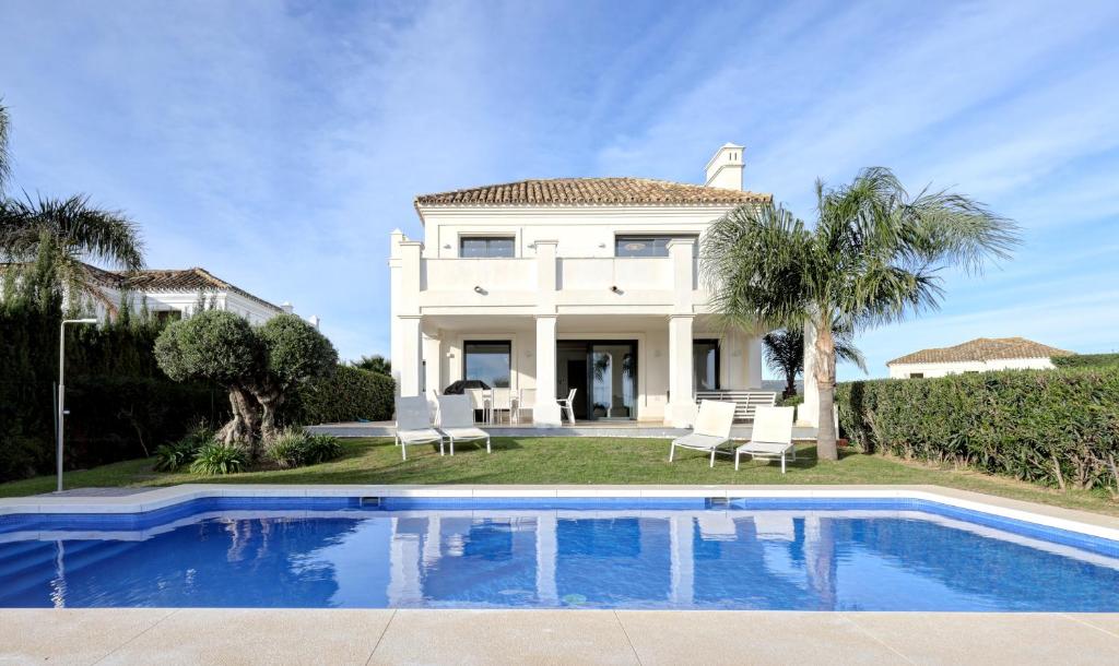 Fotografie z fotogalerie ubytování Luxury 5bedroom Villa Casares Costa v destinaci Casares
