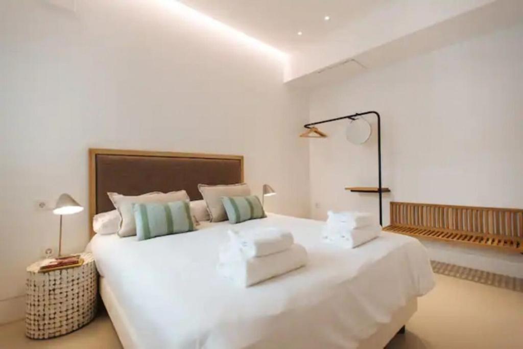 Apartment Eva Recommends Castellar con piscina, Seville ...