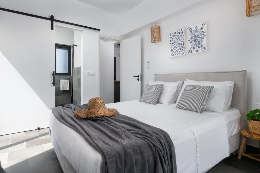 Postel nebo postele na pokoji v ubytování Seastar Villa, Lachania Beach