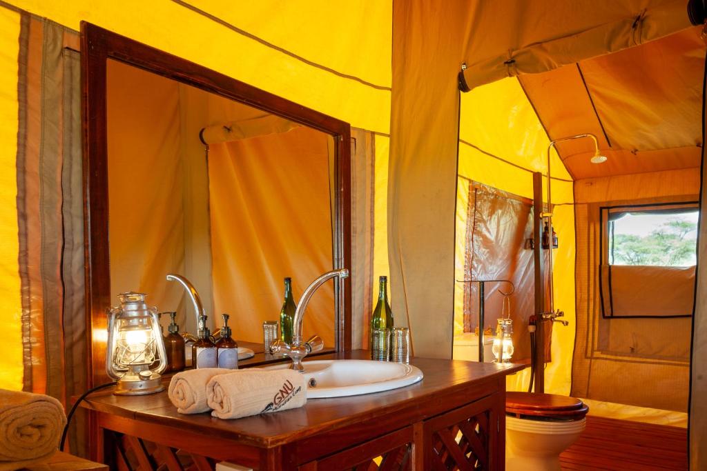 Fotografie z fotogalerie ubytování Gnu Ndutu Camp v destinaci Sinoni