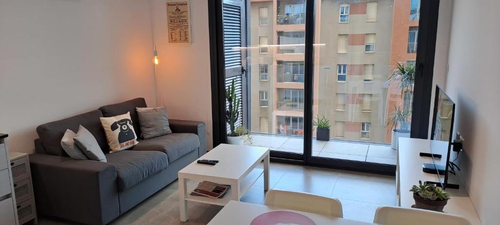 Large Studio with view-Hosted by Sweetstay - Housity