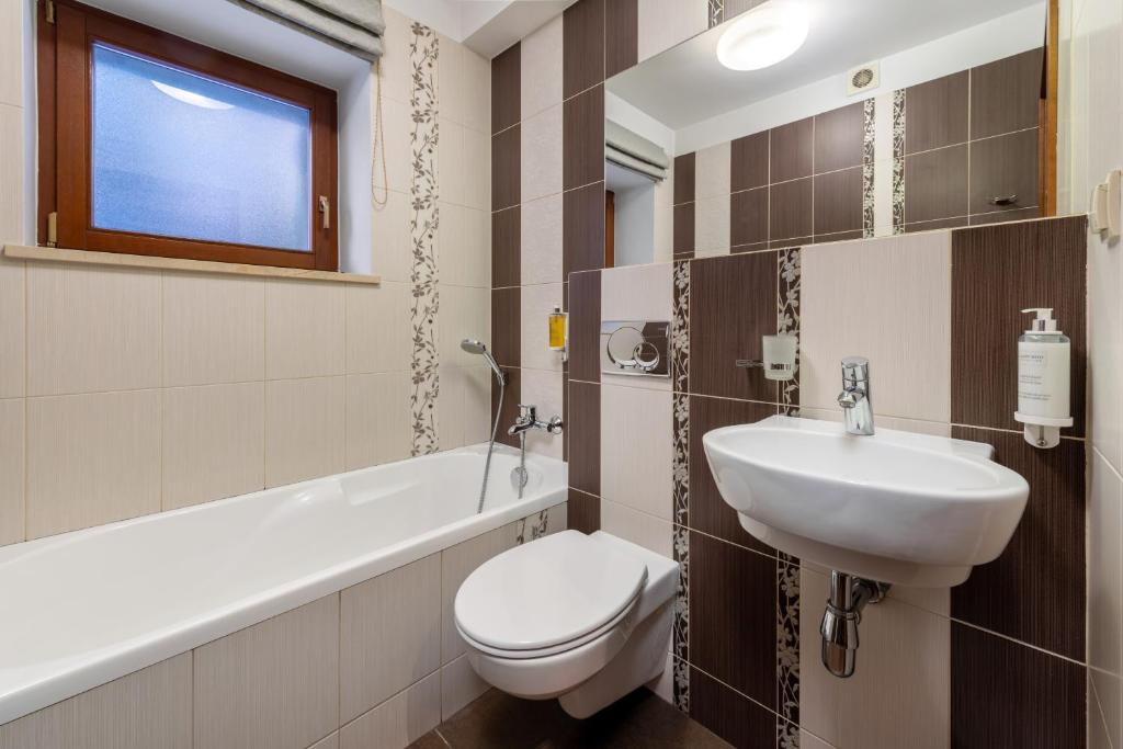 Kúpeľňa v ubytovaní RentPlanet - Śpiący Rycerz