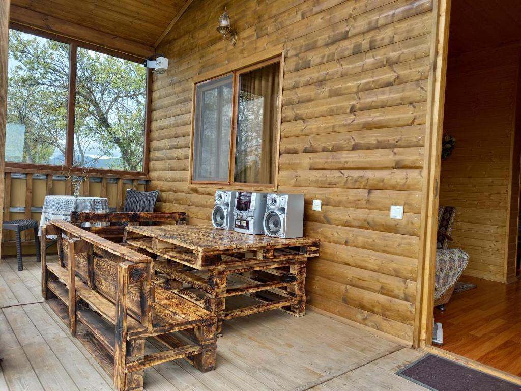 Wooden House Ashuri - 两居室房屋