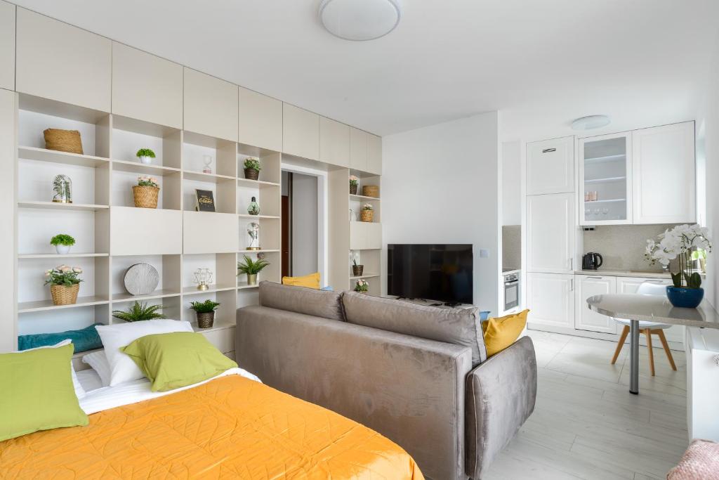 Televisyen dan/atau pusat hiburan di Lumina studio near Arkadia center Warsaw