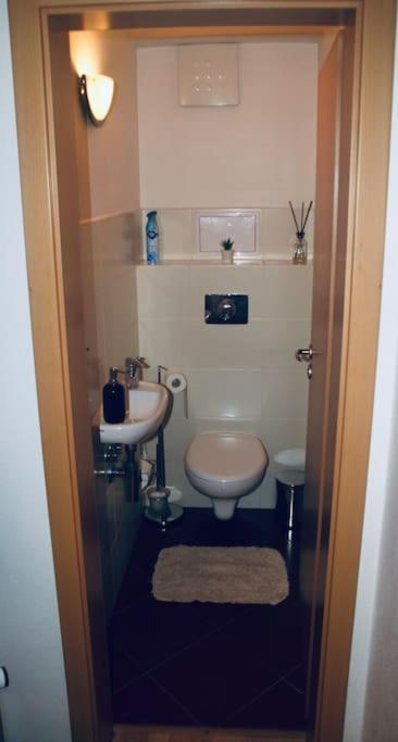 A bathroom at JASMINE APARTMENT - FREE PARKING - CITY CENTER - SKIBUS - TATRALANDIA 5km