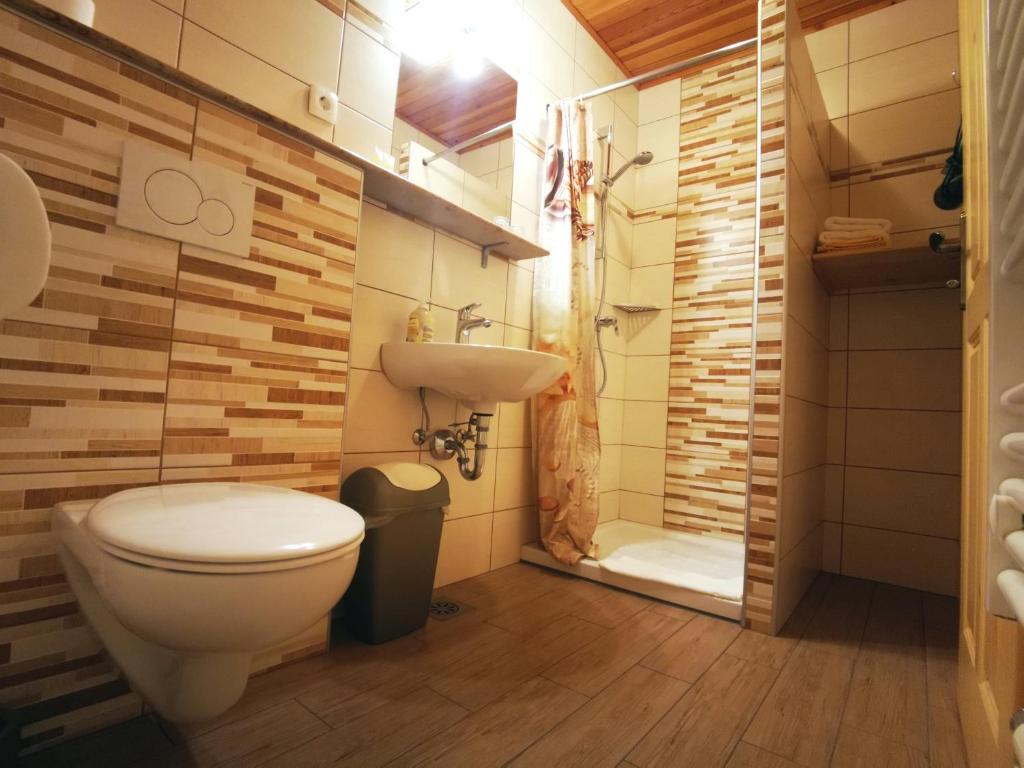 Koupelna v ubytování Farm Holidays Povsin