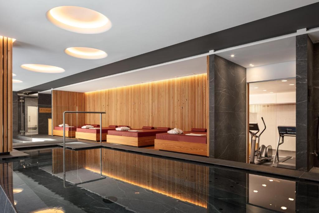 A seating area at Campiglio WOOD