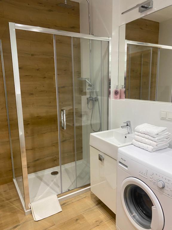 Koupelna v ubytování Apartamenty BRUNO i BIANCA w Symphony Modern Tower Gdynia 2 i 3 piętro