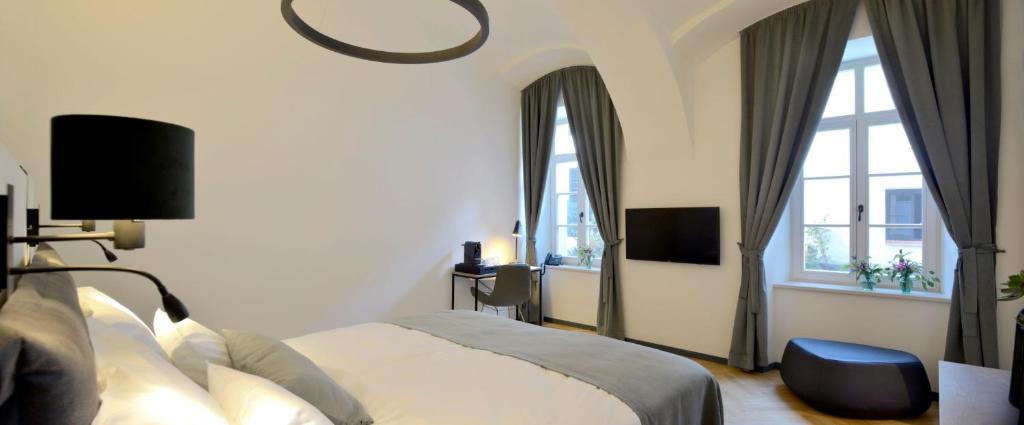 Hotel Maribor & Garden Rooms - Resim 17