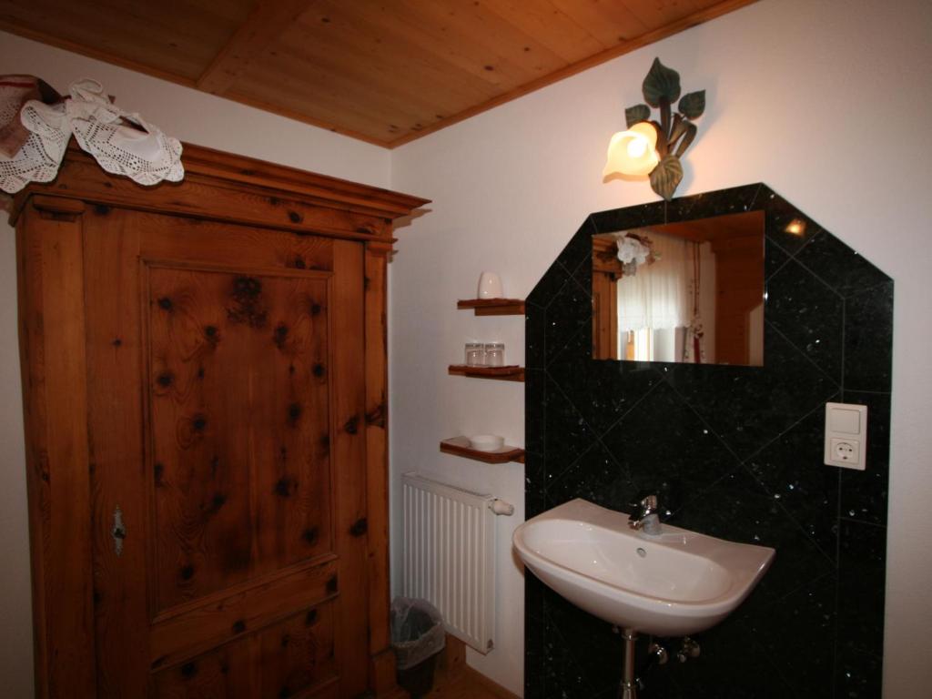 Kúpeľňa v ubytovaní Apartment Comfortappart Eberharter by Interhome