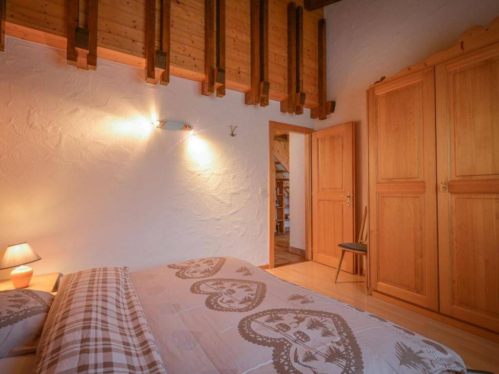 Postel nebo postele na pokoji v ubytování Apartment Heida A 4 by Interhome