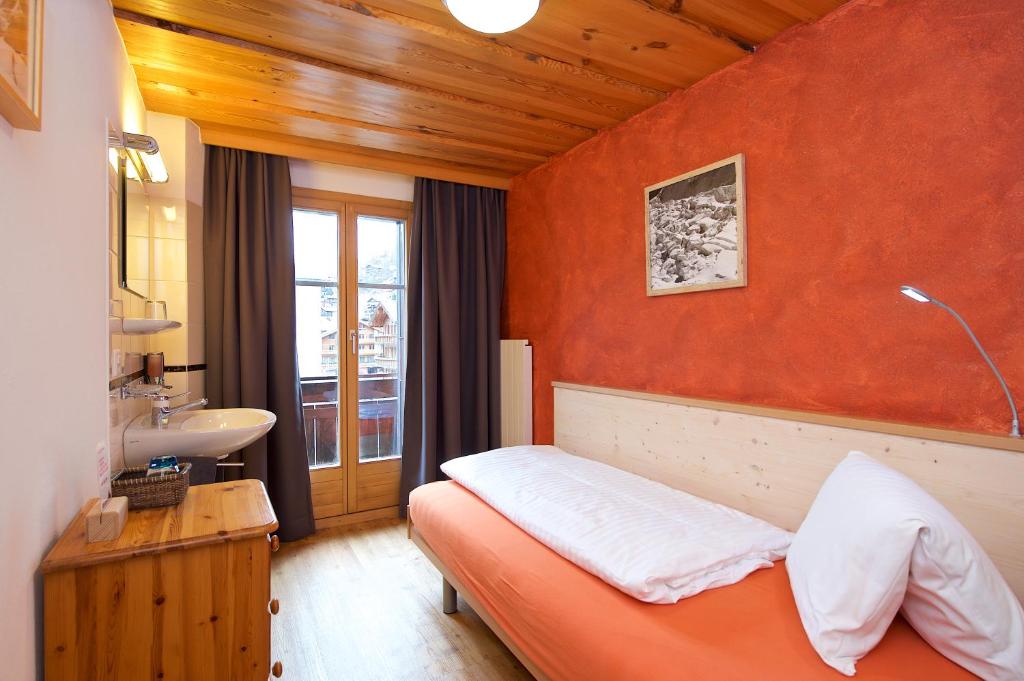 Hotel Bahnhof - Einzelzimmer Mit Gemeinsamem Bad