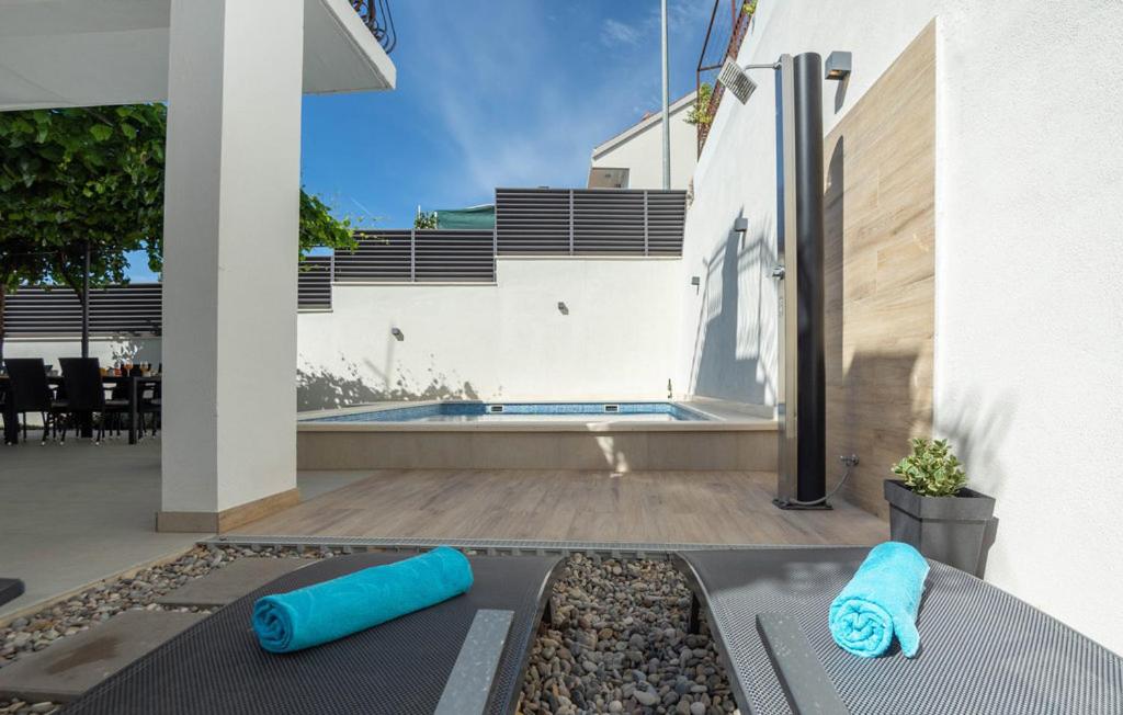 Bazén v ubytování Villa Marante with heated private pool nebo v jeho okolí
