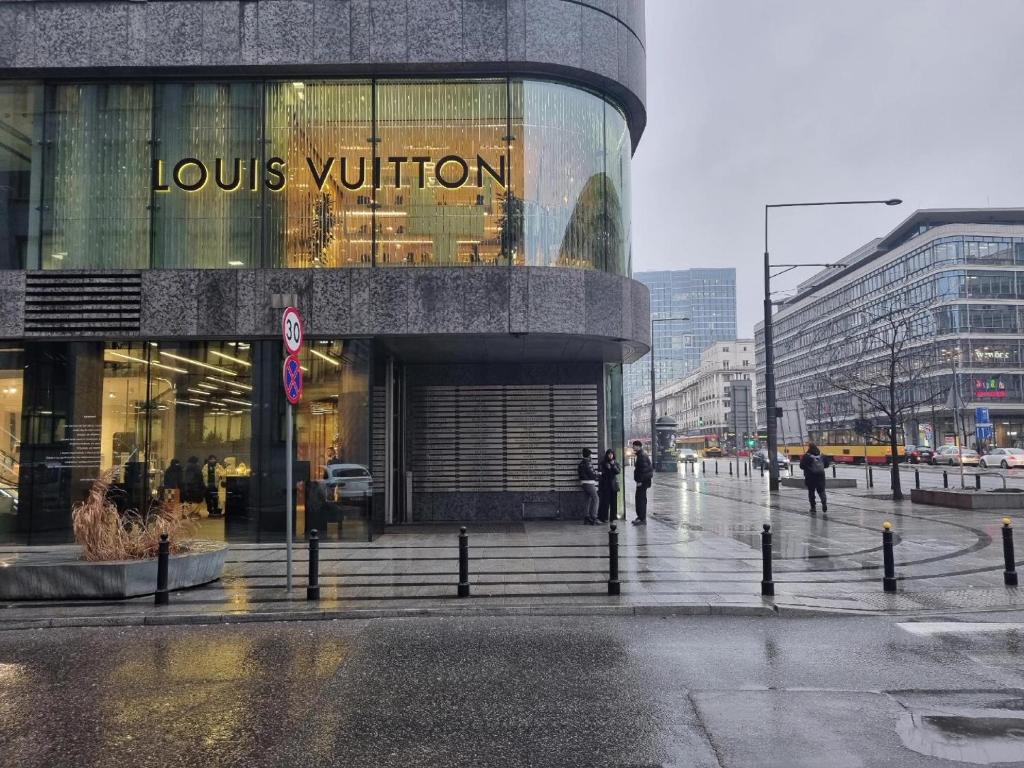 Louis Vuitton, Warsaw