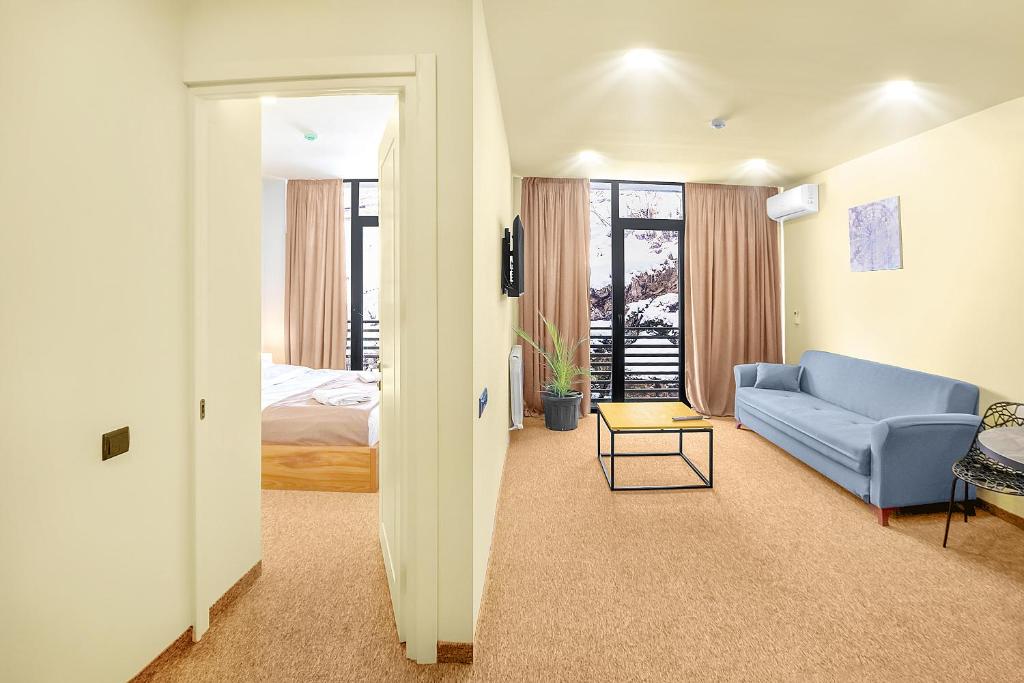 Posezení v ubytování LALO Hotel Abastumani