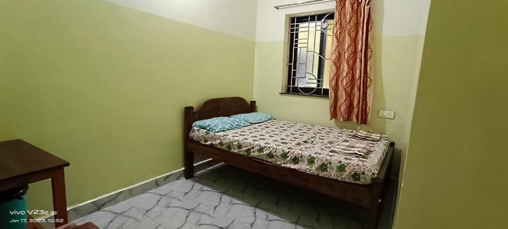 Postel nebo postele na pokoji v ubytování Luiza Guest House