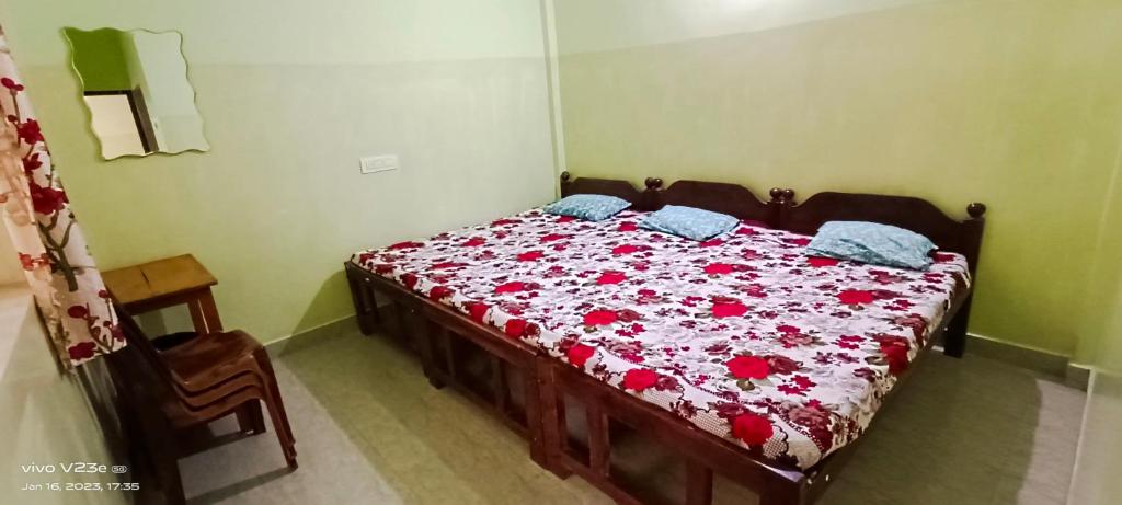 Postel nebo postele na pokoji v ubytování Luiza Guest House