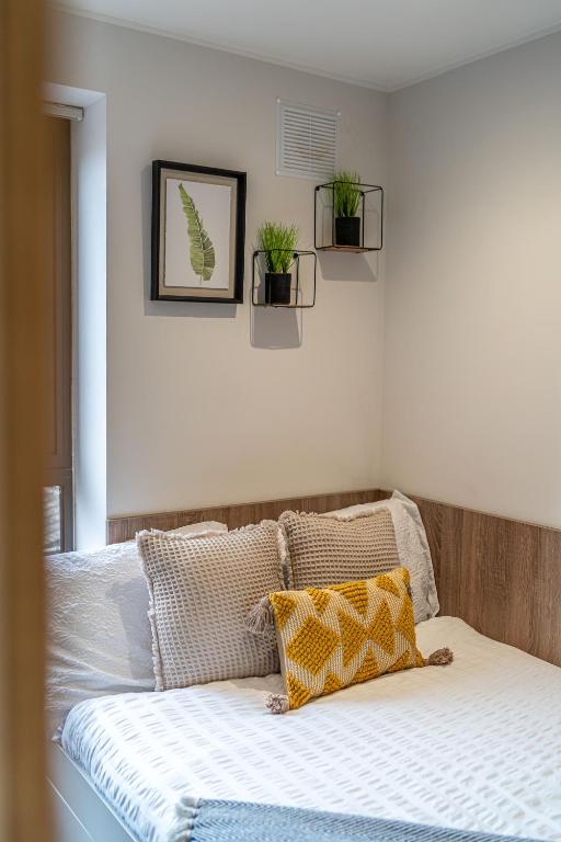 Modern Studio Apartment with Free Parking in Wolverhampton 5min walk to City Centre - Appartement