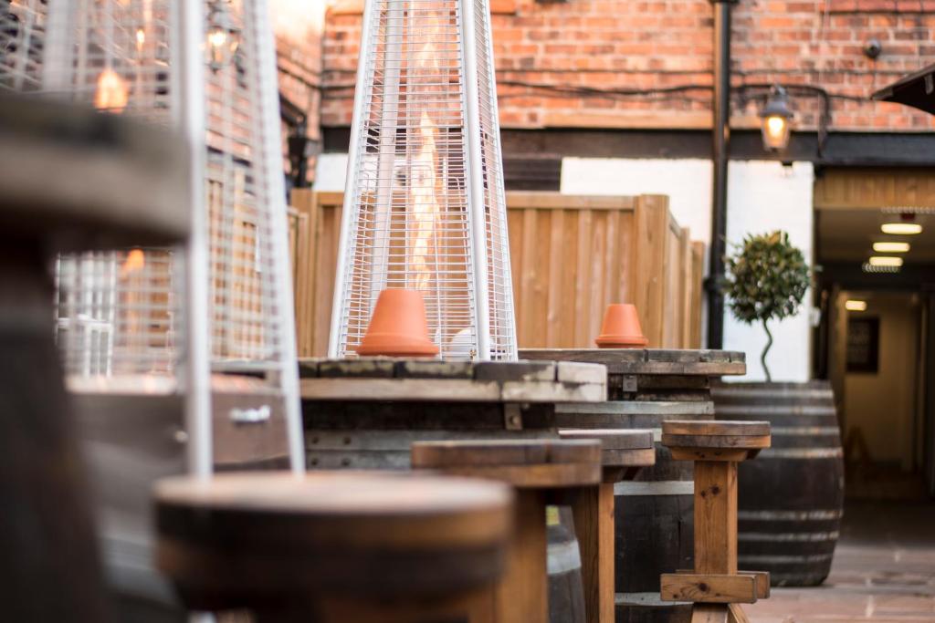 The Pied Bull - Resim 40