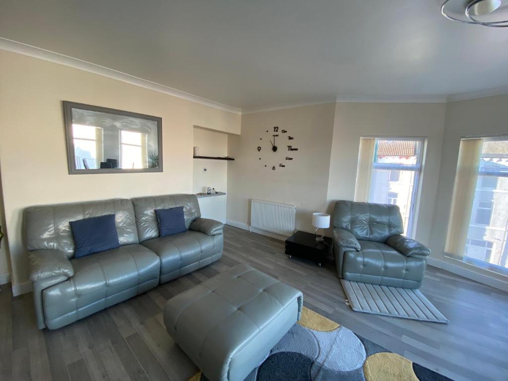 Redcar Seaview Apartments - Apartment With Sea View