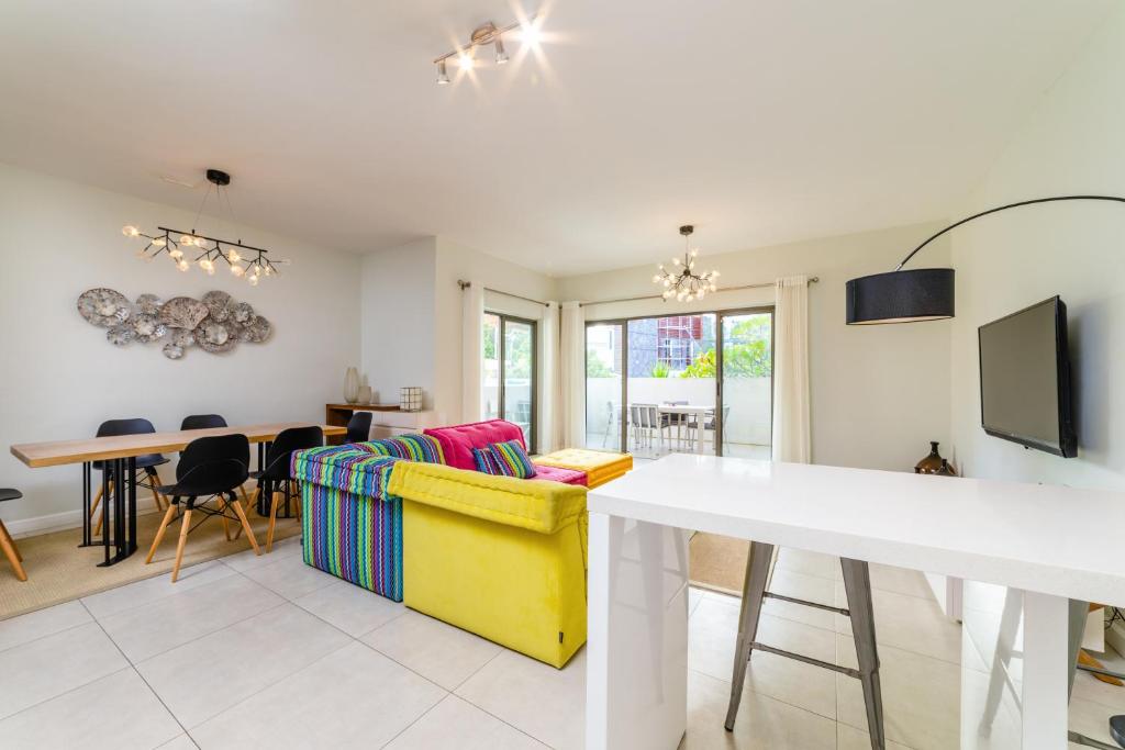 Kuchyň nebo kuchyňský kout v ubytování Beachcove Apt No 1