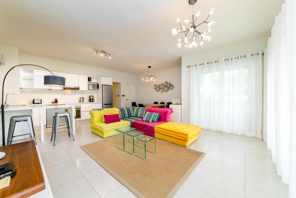 Kuchyň nebo kuchyňský kout v ubytování Beachcove Apt No 1