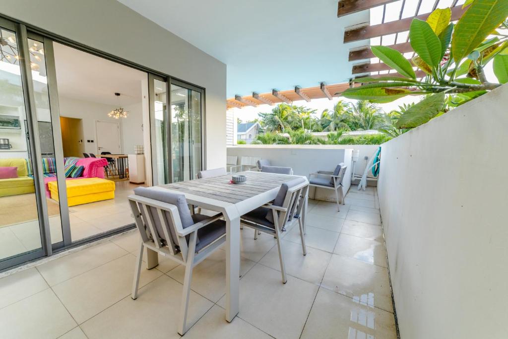 Posezení v ubytování Beachcove Apt No 1