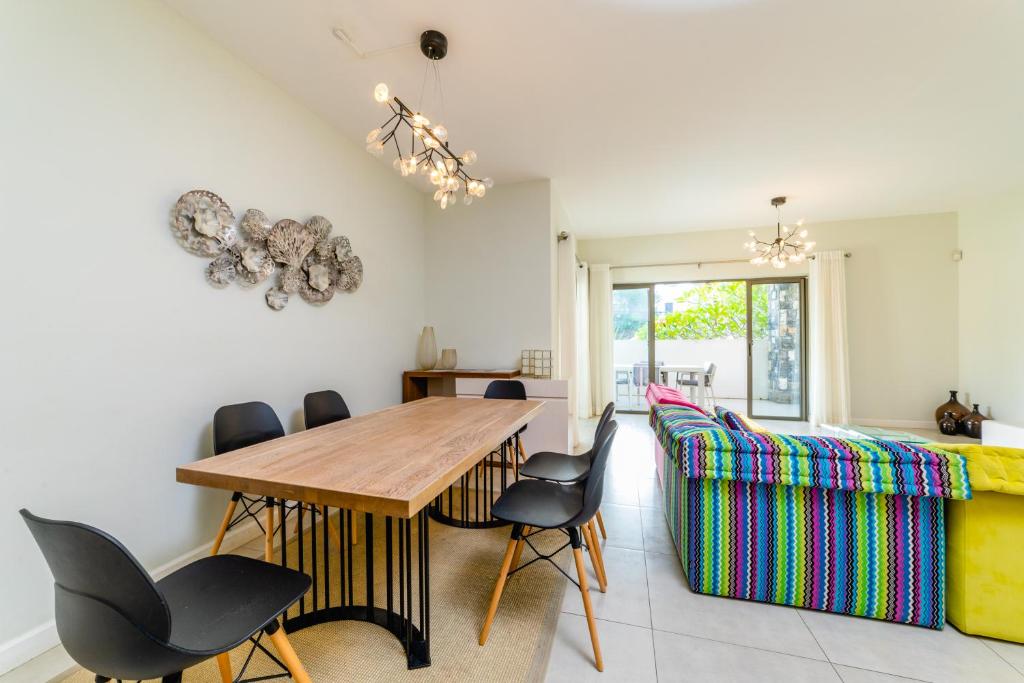 Posezení v ubytování Beachcove Apt No 1
