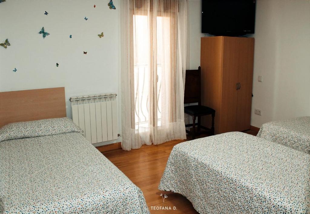 Caminante - Economy Triple Room With Shared Bathroom