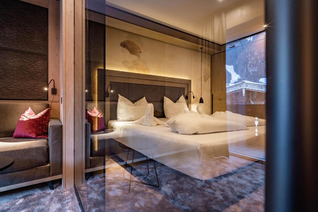 Postel nebo postele na pokoji v ubytování Hotel Gasthof Brücke