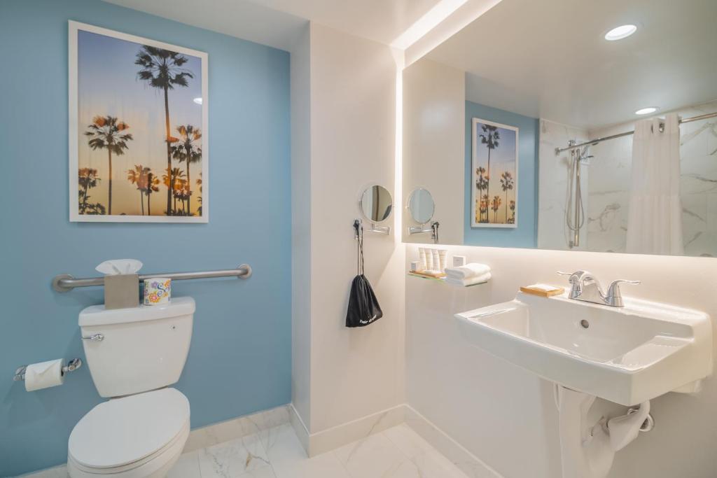 Radisson Resort Miami Beach photo
