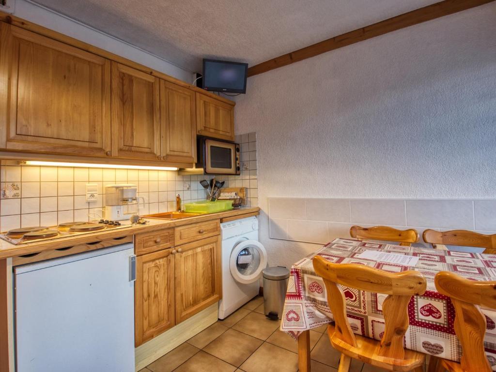 Dapur atau dapur kecil di Appartement Morillon Village, 2 pièces, 4 personnes - FR-1-642-50