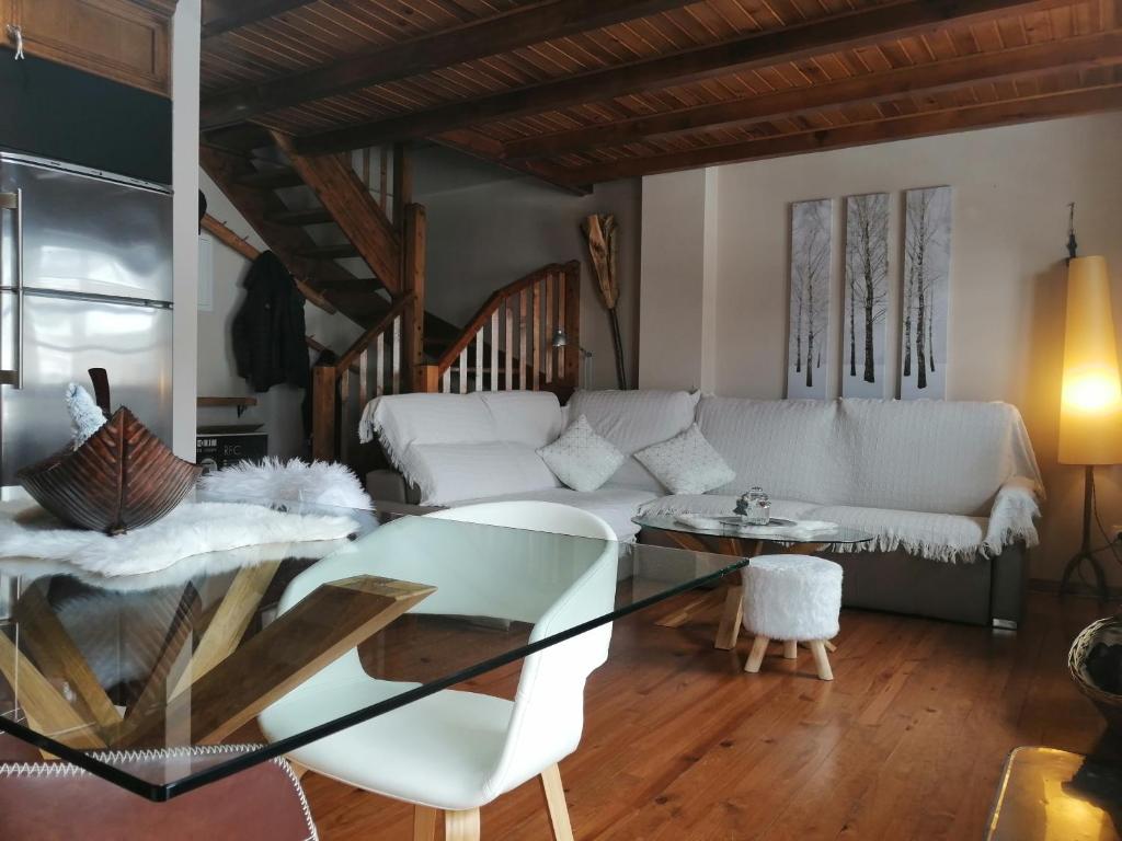 Posedenie v ubytovaní Precioso triplex con jardín y Wifi Puig Falcó 1