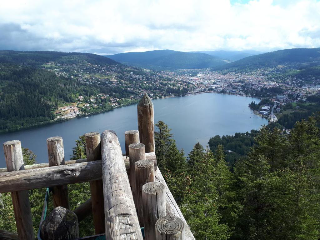 Fotografia z galérie ubytovania Les fermes du Lac Gerardmer v destinácii Gérardmer