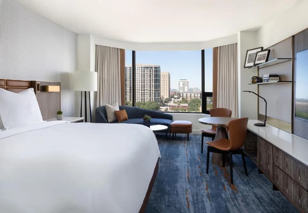 Deluxe King Room