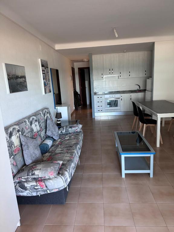 Kuchyň nebo kuchyňský kout v ubytování Residencia Guardemar