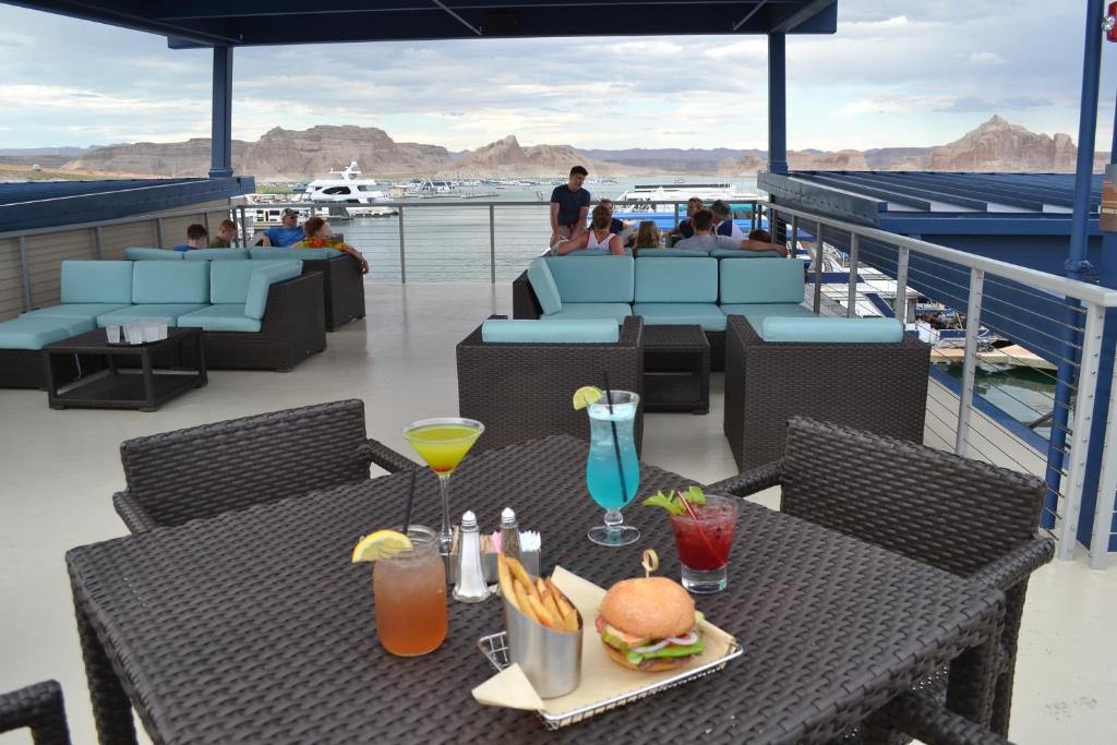 Lake Powell Resort photo
