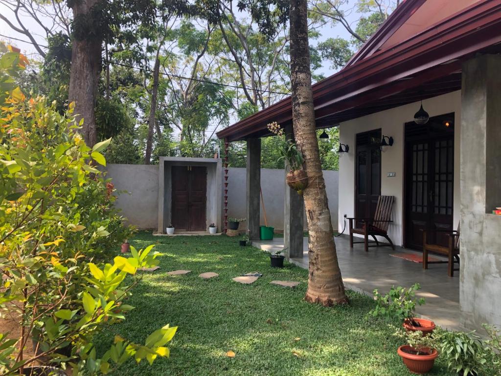 Vườn quanh LOHAS Villa Hiriketiya